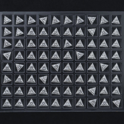 kopen In een melee-laboratorium gegroeide diamanten HPHT 2,6-3,1 tot 5,3-6,0 mm witte driehoeksvorm driehoeksgesneden online manufacture